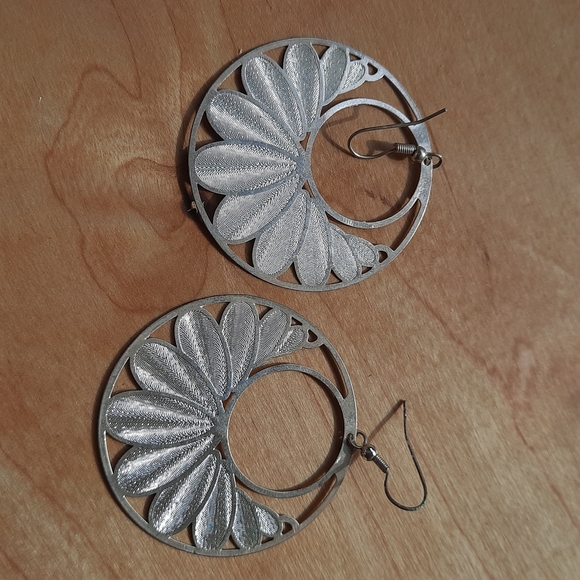 Unique art-deco-inspired silver earrings - Picture 2 of 2